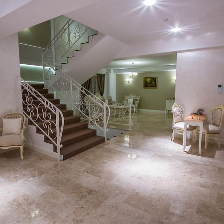 French Boutique Hotel Brasov Ngoại thất bức ảnh