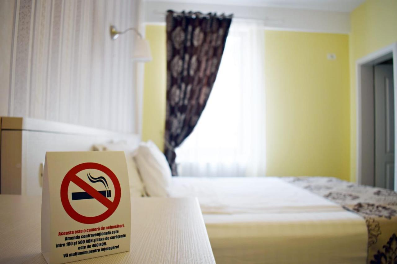 French Boutique Hotel Brasov Ngoại thất bức ảnh