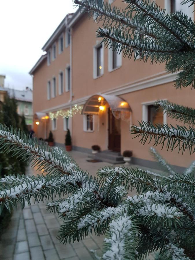 French Boutique Hotel Brasov Ngoại thất bức ảnh