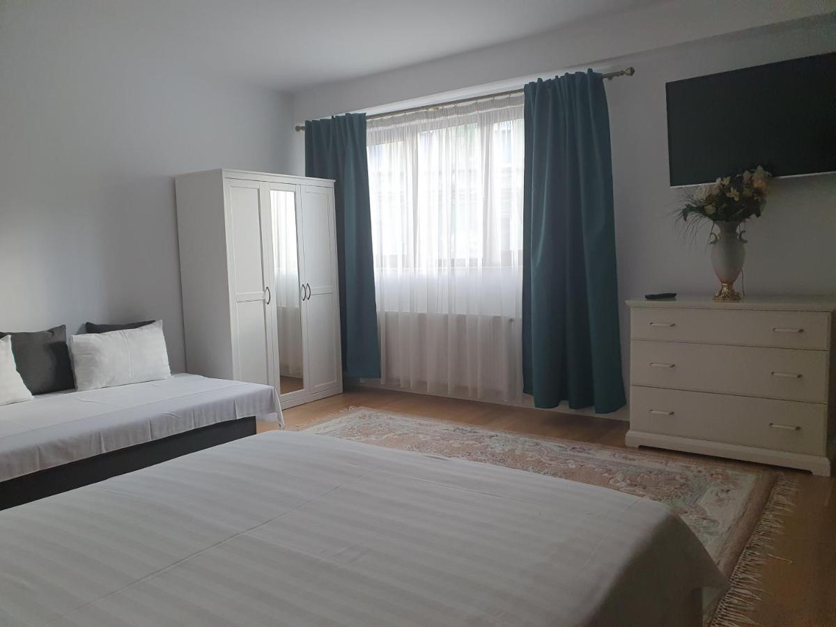 French Boutique Hotel Brasov Ngoại thất bức ảnh