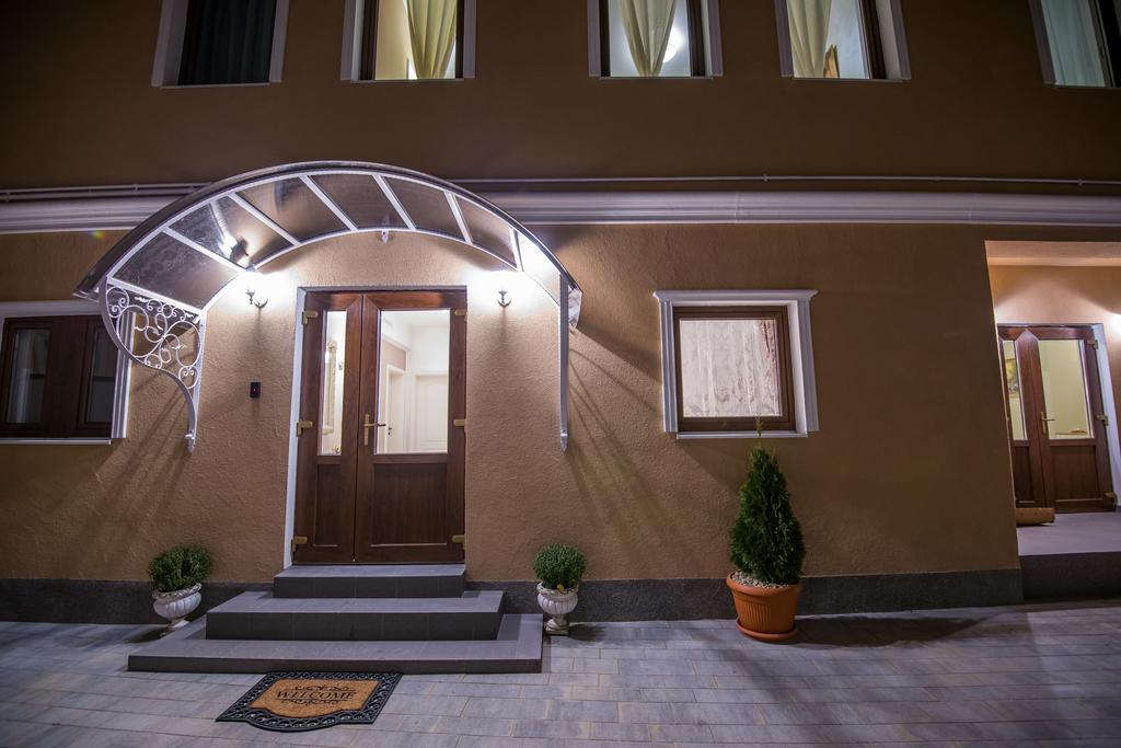 French Boutique Hotel Brasov Ngoại thất bức ảnh